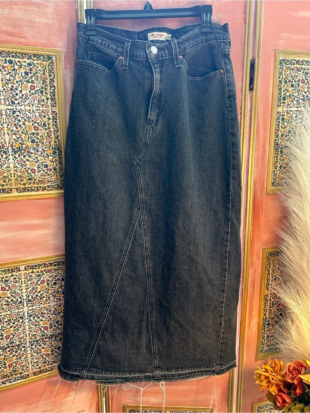 Levi's y2k Black Straight-Leg Denim Skirt